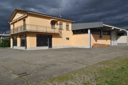 Foto Capannone industriale in Via Provinciale, Sala Baganza Centro