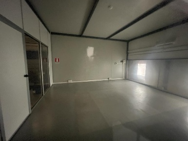 Foto Capannone industriale a Santo Stefano di Magra di 800 m² con 4 locali