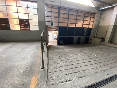 Foto Capannone industriale a Como Borghi di 600 m² con 1 locali in vendita