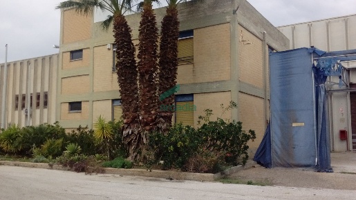 Foto Capannone industriale in SP231 KM. 3.400, Bitonto Consped di 2676 m²