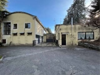 Foto Capannone industriale in Via Provinciale 26, Anzano del Parco Centro