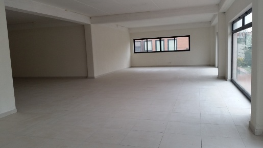 Foto Capannone industriale in Via Nicola Barbantini, Lucca di 370 m²