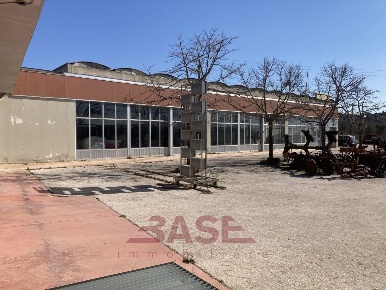 Foto Capannone industriale in Via Indipendenza - Venturina 240, Cecina