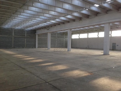 Foto Capannone industriale in Via Sottomonte Guamo 27, Capannori di 2000 m²