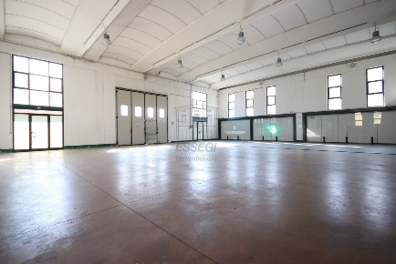 Foto Capannone industriale in Via delle Ville Prima S.Marco 36, Lucca