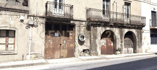 Foto Capannone industriale in Via Nazionale 523, Rometta Rometta Marea