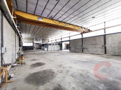 Foto Capannone industriale in via Romolo Murri, Magenta Centro di 1120 m²