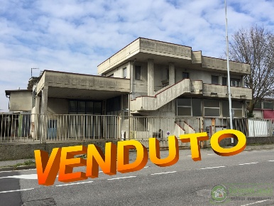 Foto Capannone industriale in viale delle industrie, Ornago Centro