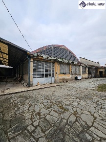 Foto Capannone industriale in VIA GARIBALDI, Besana in Brianza di 945 m²