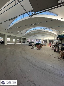 Foto Capannone industriale in VIA PIAVE, Limbiate Centro di 670 m²