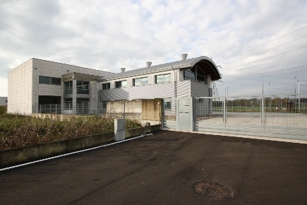 Foto Capannone industriale a Rivolta d'Adda di 1060 m² con 3 locali