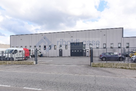 Foto Capannone industriale in VIA DON GUANELLA, Mariano Comense Centro
