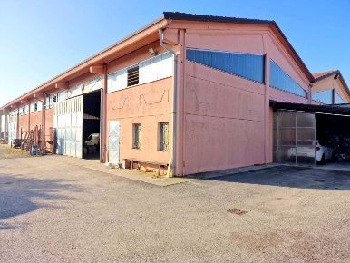 Foto Capannone industriale in VIA CALUSO, Verolengo di 650 m² con 2 locali