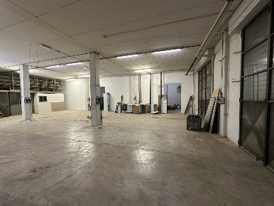Foto Capannone industriale in Via Lisbona, Pontassieve Centro di 430 m²