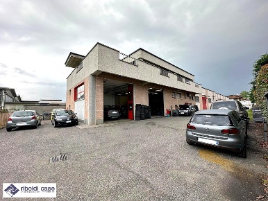 Foto Capannone industriale in VIA PASTORE, Giussano Centro di 135 m²