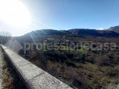 Foto Capannone industriale in Via S.S. Marsicana 83, Barrea in vendita