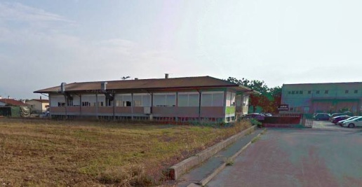 Foto Capannone industriale a Nove Centro di 1084 m² con 6 locali in vendita