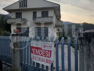 Foto Capannone industriale in Via Fonte Vecchia snc, Colledara Centro