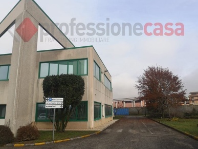 Foto Capannone industriale in Strada ASI 1, Frosinone di 550 m² in affitto