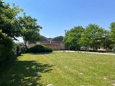 Foto Capannone industriale in VIA roma, Rivignano Teor Teor di 553 m²