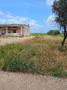 Foto Capannone industriale a Brindisi Montenegro di 6300 m² con 10 locali