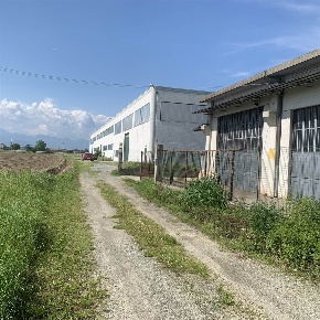 Foto Capannone industriale in Via macello 3, Cavour di 2000 m² con 3 locali