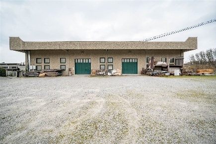 Foto Capannone industriale a Lentate sul Seveso Centro di 1200 m²