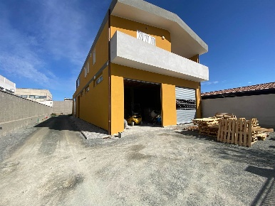 Foto Capannone industriale a Sinnai di 130 m² con 1 locali in affitto