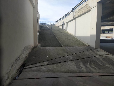 Foto Capannone industriale a Sanremo Porto Vecchio di 1270 m² con 1 locali