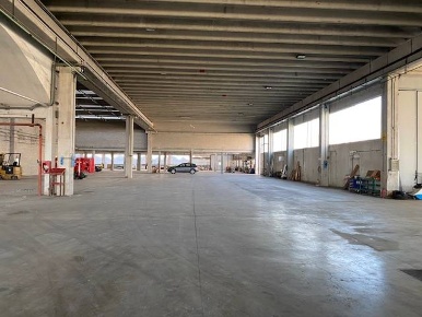 Foto Capannone industriale a Triuggio Centro di 6500 m² in vendita