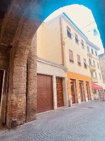 Foto Appartamento in Via Miani, Rovigo Centro Storico di 135 m² in vendita