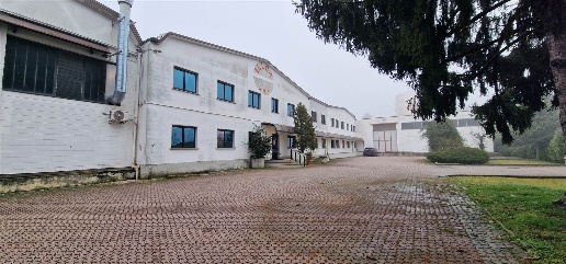 Foto Capannone industriale in VIA MASCAGNI, Casarile di 4570 m² in vendita