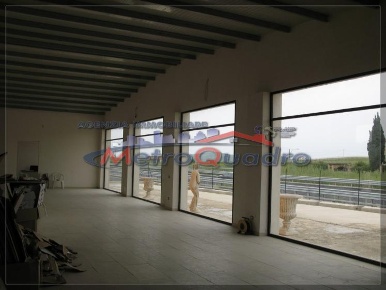 Foto Capannone industriale a Canicattì di 200 m² con 2 locali in affitto