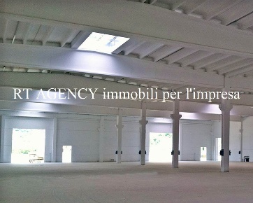 Foto Capannone industriale a Macherio di 300 m² in vendita