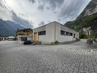 Foto Capannone industriale in Via Nazionale Campo, Novate Mezzola Centro