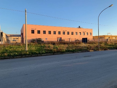 Foto Capannone industriale in Via del Serpente 19, Menfi Centro di 800 m²