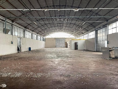 Foto Capannone industriale a Capannori Lammari - Lunata di 1500 m²