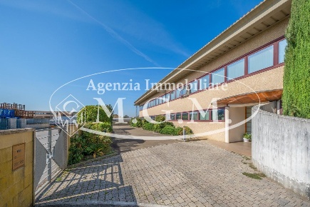 Foto Capannone industriale a Santa Maria a Monte Montecalvoli di 1400 m²