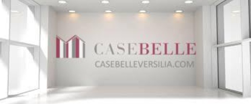 Foto Capannone industriale a Pietrasanta di 600 m² con 6 locali in vendita