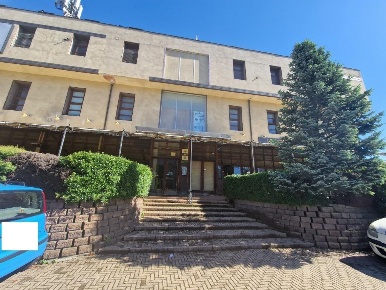 Foto Capannone industriale a Rosta di 501 m² con 7 locali in vendita