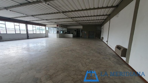 Foto Capannone industriale a Vinci Sant'ansano di 600 m² con 7 locali