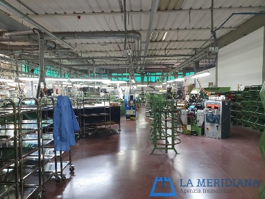 Foto Capannone industriale a Cerreto Guidi Stabbia di 1317 m² con 6 locali