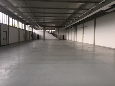 Foto Capannone industriale a Porcari Centro di 1000 m² con 4 locali