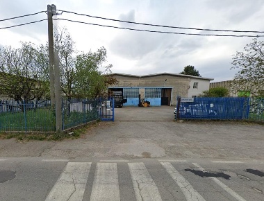 Foto Capannone industriale a Usmate Velate Velate di 2187 m² con 2 locali