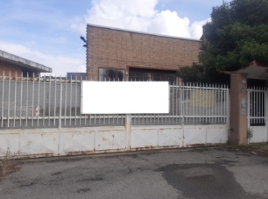 Foto Capannone industriale a Moncalieri Vittoria di 1470 m² con 10 locali