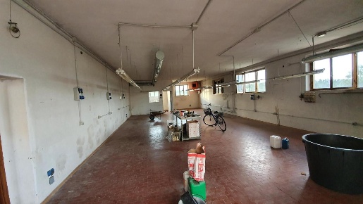 Foto Capannone industriale a Cerreto Guidi Stabbia di 460 m² con 5 locali