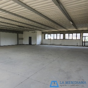 Foto Capannone industriale a Vinci Di Mercatale di 370 m² con 3 locali