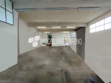 Foto Capannone industriale a Massa Castagnola di 200 m² con 2 locali