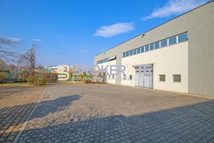 Foto Capannone industriale a Luni Ortonovo di 1600 m² con 3 locali