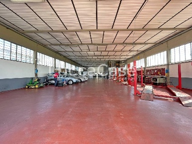Foto Capannone industriale a Lucca San Filippo di 800 m² con 1 locali